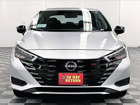 New 2025 Nissan Versa SR w/ Trunk Package image 15