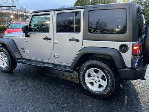Used 2014 Jeep Wrangler Unlimited Sport w/ Quick Order Package 24S image 7