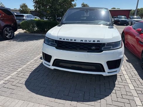 Used 2019 Land Rover Range Rover Sport HST image 2