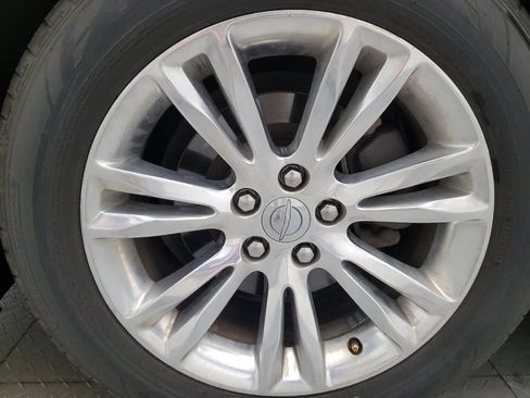 Used 2015 Chrysler 300 C RWD image 31