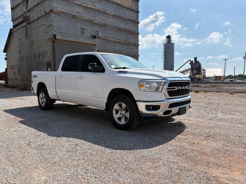 Used 2022 RAM 1500 Big Horn AWD/4WD image 2