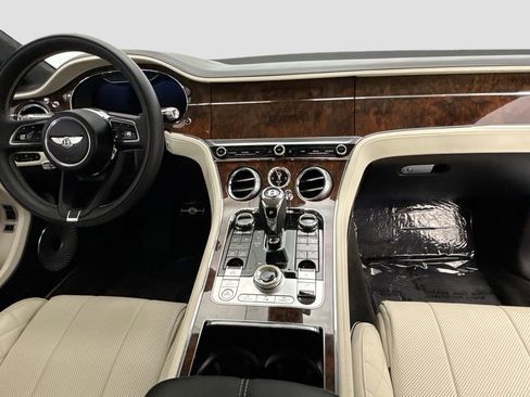 Used 2022 Bentley Continental GT image 13