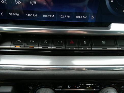 Used 2023 Chevrolet Silverado 1500 High Country w/ Technology Package image 29