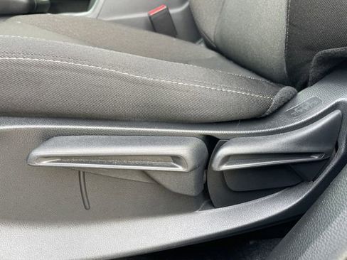 Used 2025 Honda CR-V LX image 24