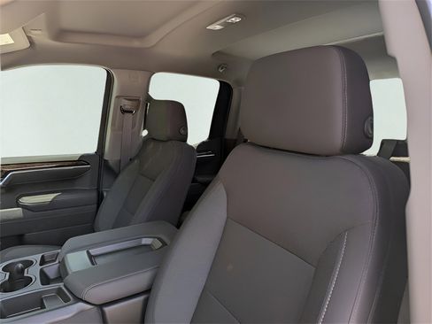 Used 2025 GMC Sierra 1500 Elevation image 18