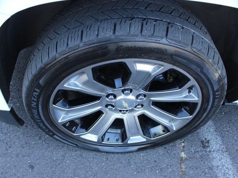 Used 2017 Chevrolet Tahoe Premier AWD/4WD image 22