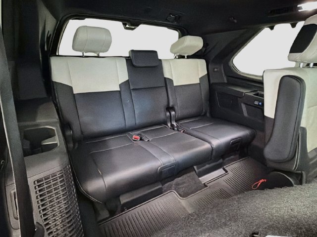 Used 2024 Toyota Sequoia Capstone AWD/4WD image 22