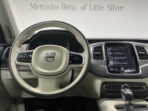 Used 2020 Volvo XC90 T6 Momentum w/ Protection Package image 31