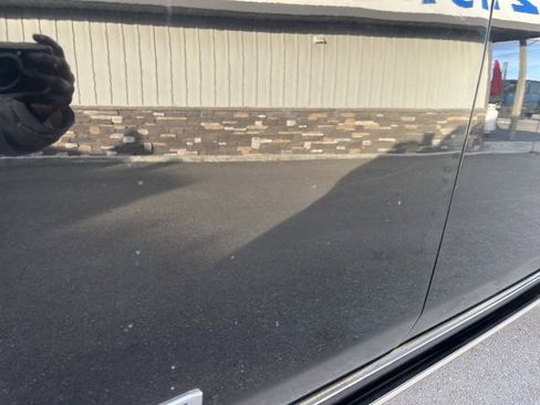 Used 2022 GMC Sierra 3500 Denali w/ Denali Ultimate Package image 5