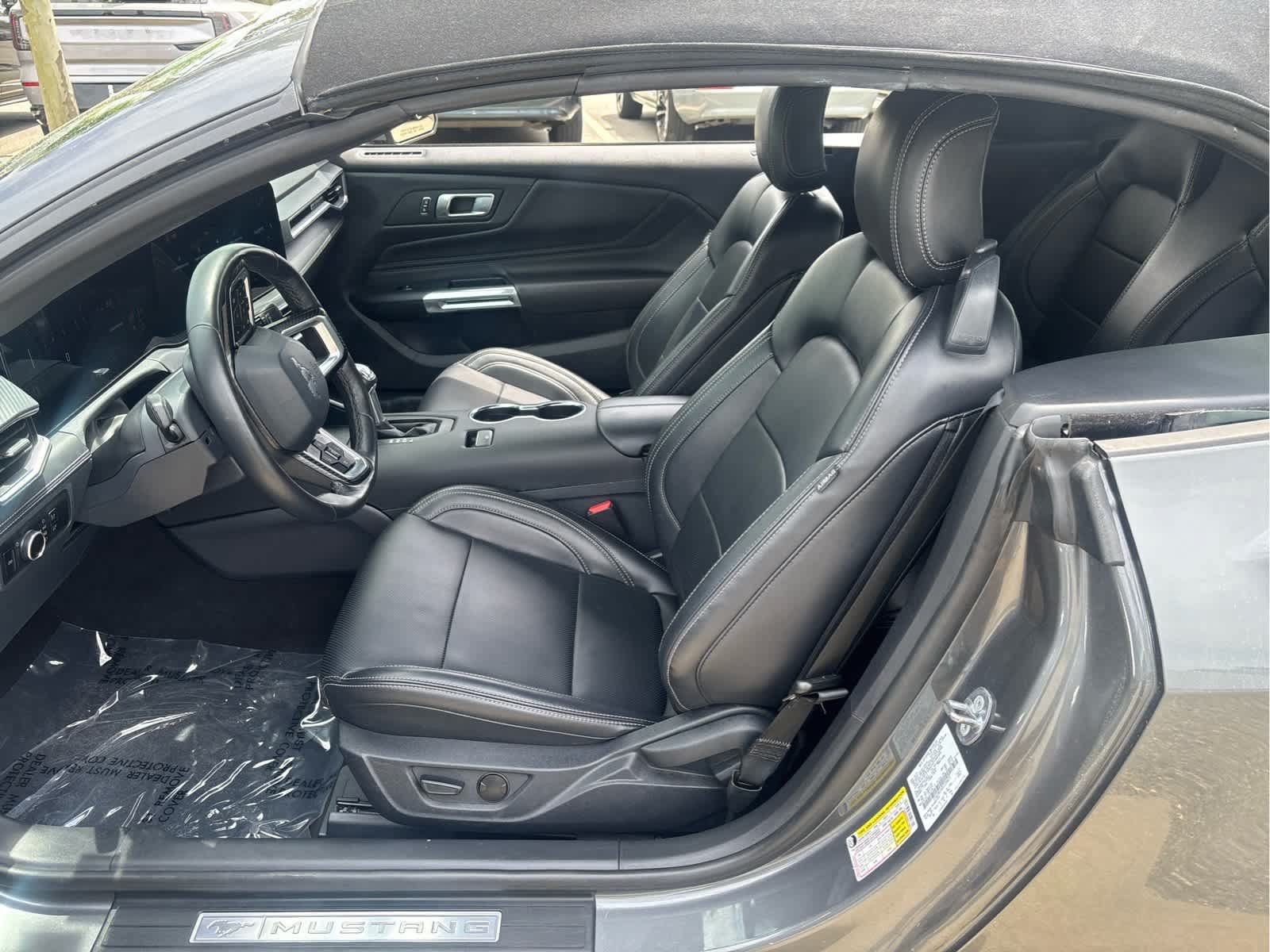 Used 2025 Ford Mustang Premium RWD image 7