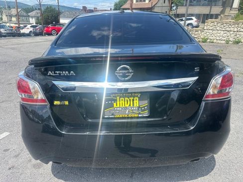 Used 2015 Nissan Altima 2.5 S w/ Power Driver Seat Package FWD image 4