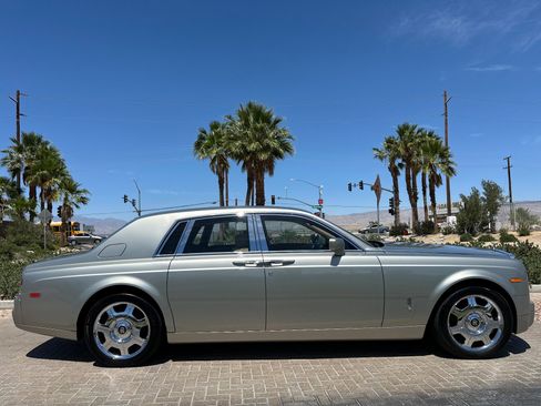 Used 2006 Rolls-Royce Phantom Sedan RWD image 9