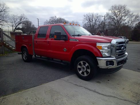 Used 2015 Ford F250 Lariat w/ Lariat Ultimate Package image 9