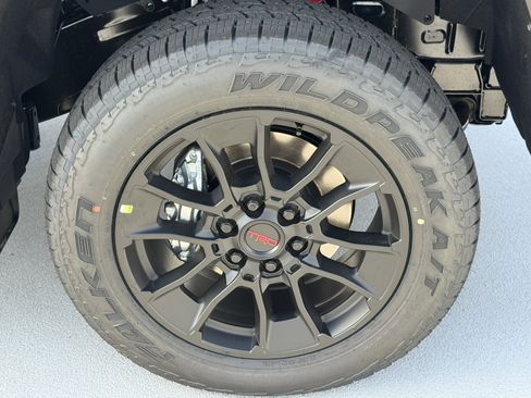 New 2026 Toyota Tundra Limited AWD/4WD image 15