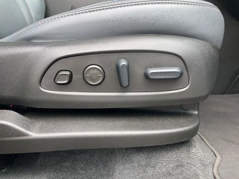 Used 2024 Buick Enclave Premium image 21