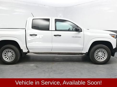 Used 2024 Chevrolet Colorado W/T w/ Safety Package RWD image 9