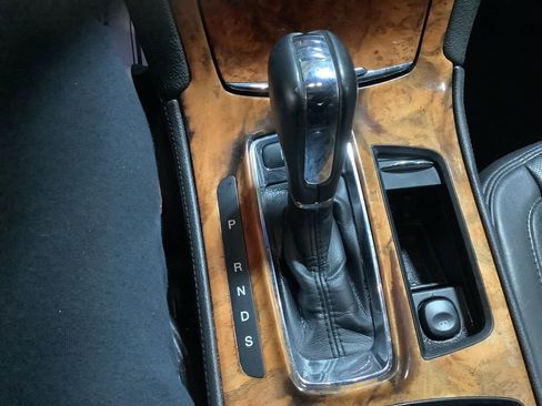 Used 2015 Lincoln MKS AWD w/ Equipment Group 101A image 27