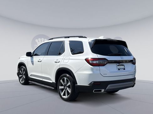 Used 2023 Honda Pilot Elite image 4