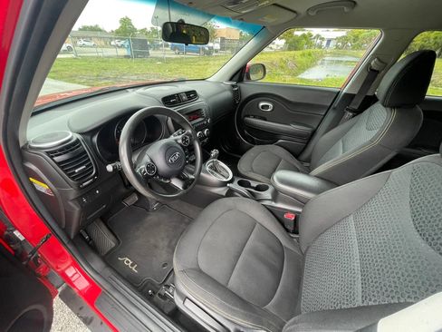 Used 2014 Kia Soul + FWD image 15