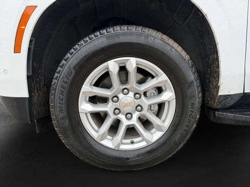 Used 2025 Chevrolet Tahoe LT RWD image 10