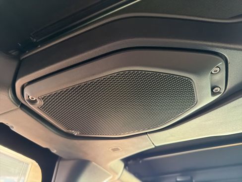 Used 2021 Jeep Wrangler Sport S image 92