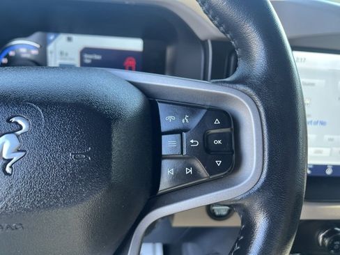 Used 2023 Ford Bronco Wildtrak image 27