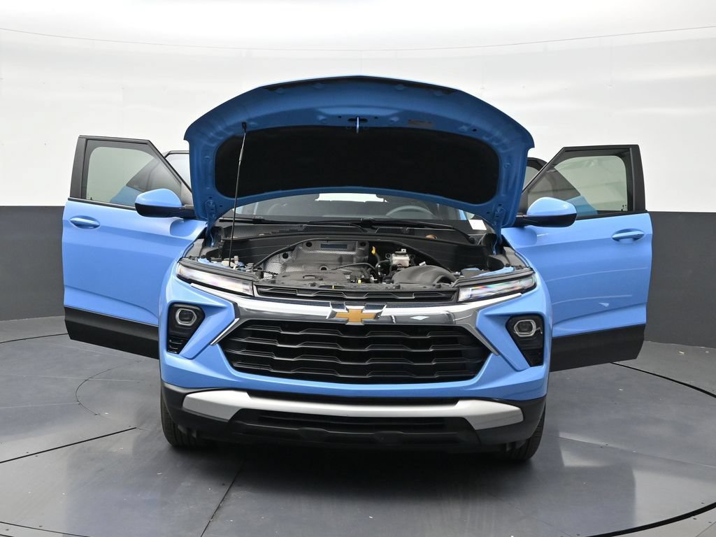 Used 2024 Chevrolet TrailBlazer LT FWD image 32