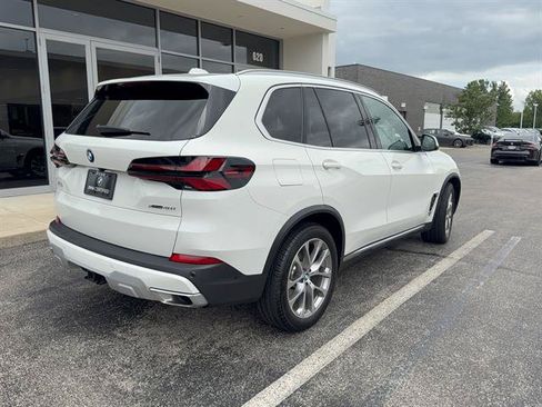 Certified 2024 BMW X5 xDrive40i w/ Premium Package AWD/4WD image 3