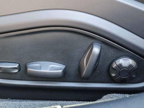 Used 2025 Porsche Panamera 4 image 25