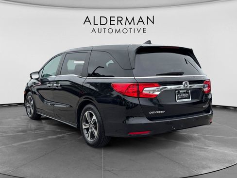 Used 2019 Honda Odyssey Touring image 3