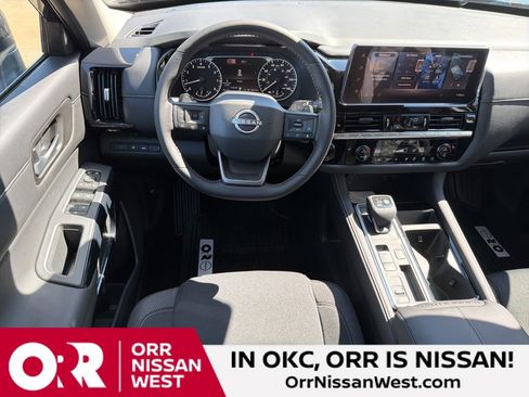 New 2026 Nissan Pathfinder SV image 21