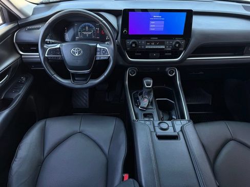 Used 2024 Toyota Grand Highlander FWD image 11