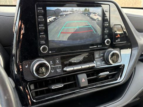 Used 2022 Toyota Highlander XSE image 8