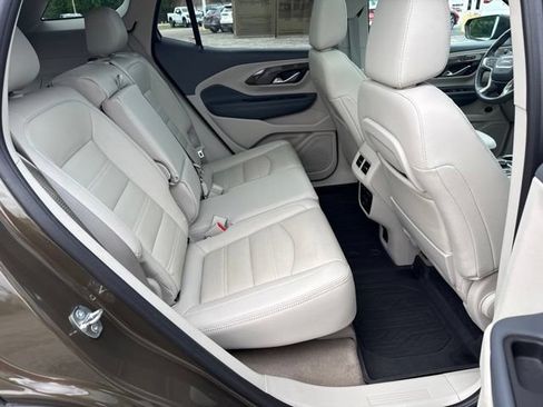 Used 2023 GMC Terrain Denali w/ Denali Premium Package AWD/4WD image 16