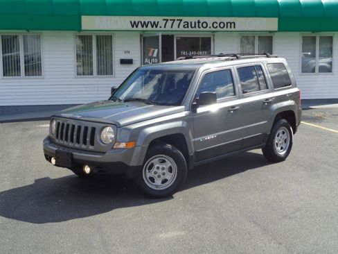 Used 2012 Jeep Patriot Sport image 1