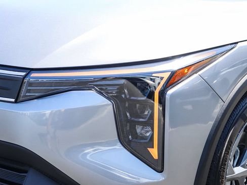 Certified 2025 Kia K4 FWD image 8