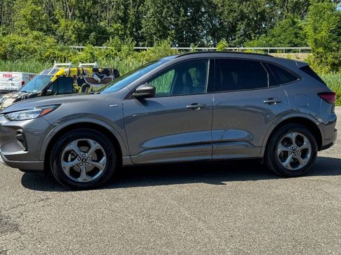 Used 2023 Ford Escape ST-Line w/ Tech Pack #1 AWD/4WD image 6