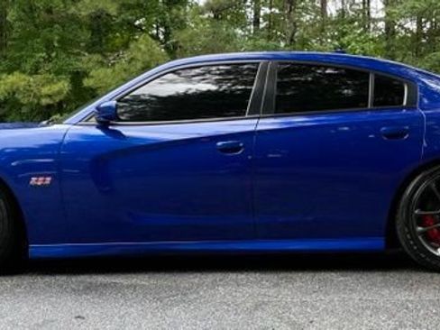 Used 2021 Dodge Charger Scat Pack RWD image 4