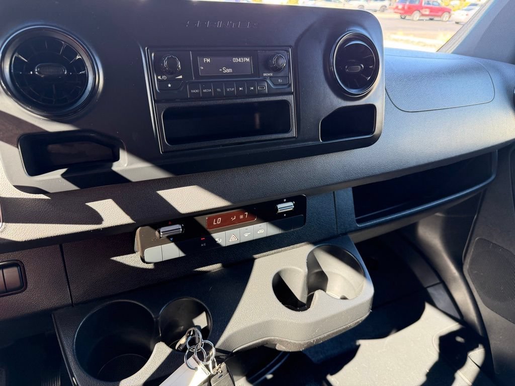 Used 2019 Mercedes-Benz Sprinter 144 image 26