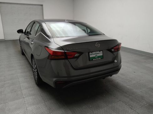 Used 2025 Nissan Altima 2.5 SV FWD image 6
