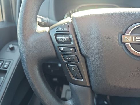 Used 2023 Nissan Frontier SV w/ Midnight Edition Package RWD image 18