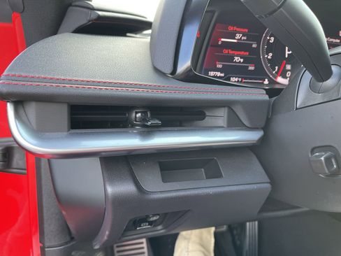 Used 2021 Chevrolet Corvette 1LT w/ Chrome Exterior Badge Package image 17