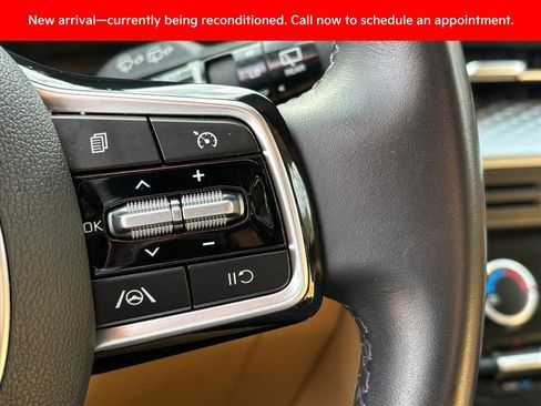 Used 2023 Kia Carnival LX image 26