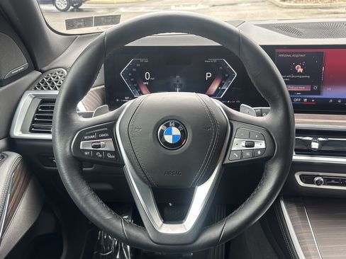 Used 2025 BMW X5 xDrive40i AWD/4WD image 11