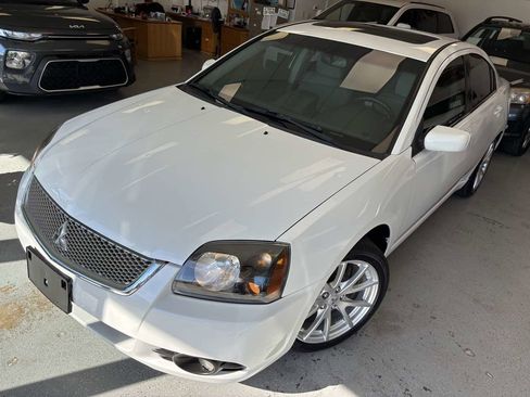 Used 2011 Mitsubishi Galant SE image 9