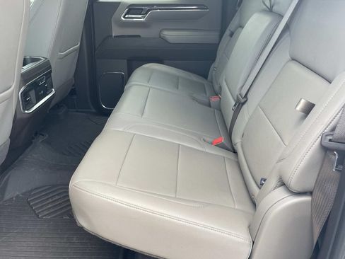 Used 2024 Chevrolet Silverado 1500 LTZ AWD/4WD image 9