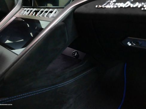 Used 2024 Lamborghini Urus Performante image 44