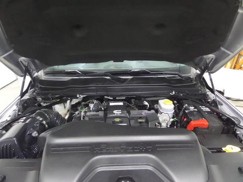 Used 2023 RAM 2500 Big Horn w/ Night Edition AWD/4WD image 5