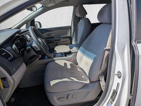 Used 2016 Kia Sedona LX w/ Option Group 020 FWD image 15