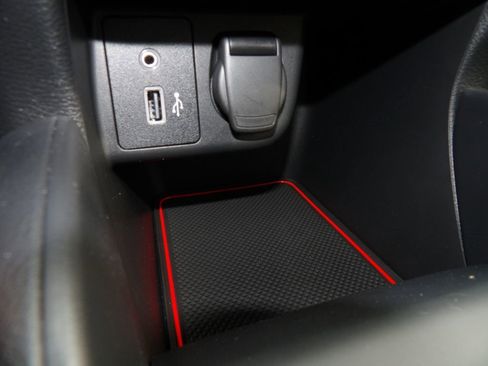 Used 2025 Nissan Versa S w/ Trunk Package image 19